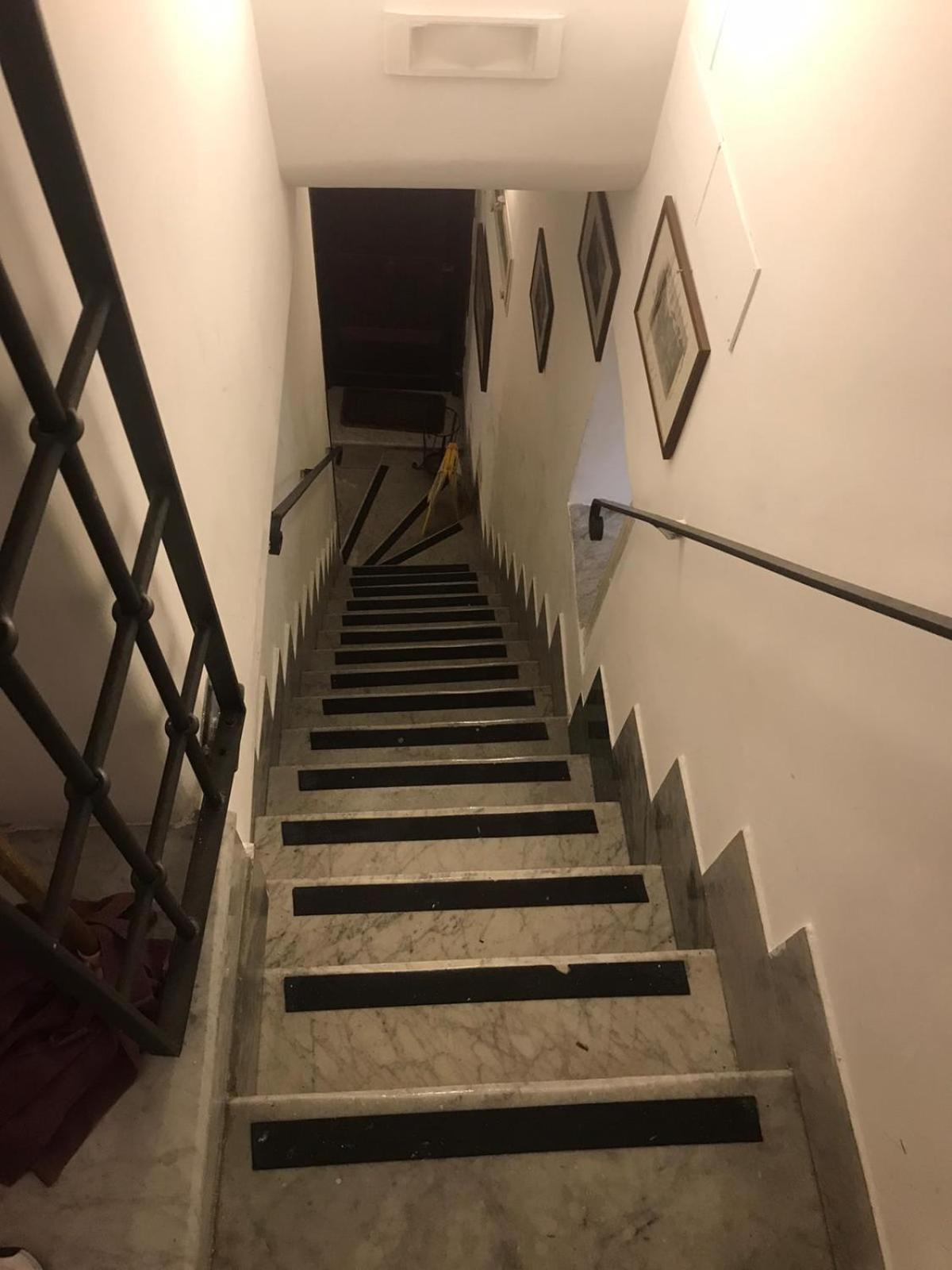 Guide Tour Apartments Наполи Екстериор снимка