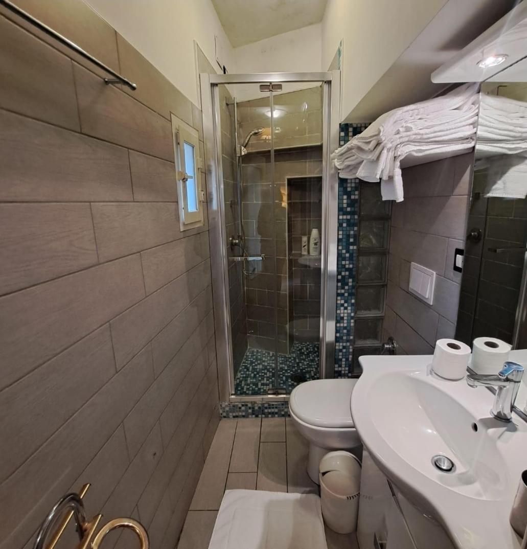 Guide Tour Apartments Наполи Екстериор снимка