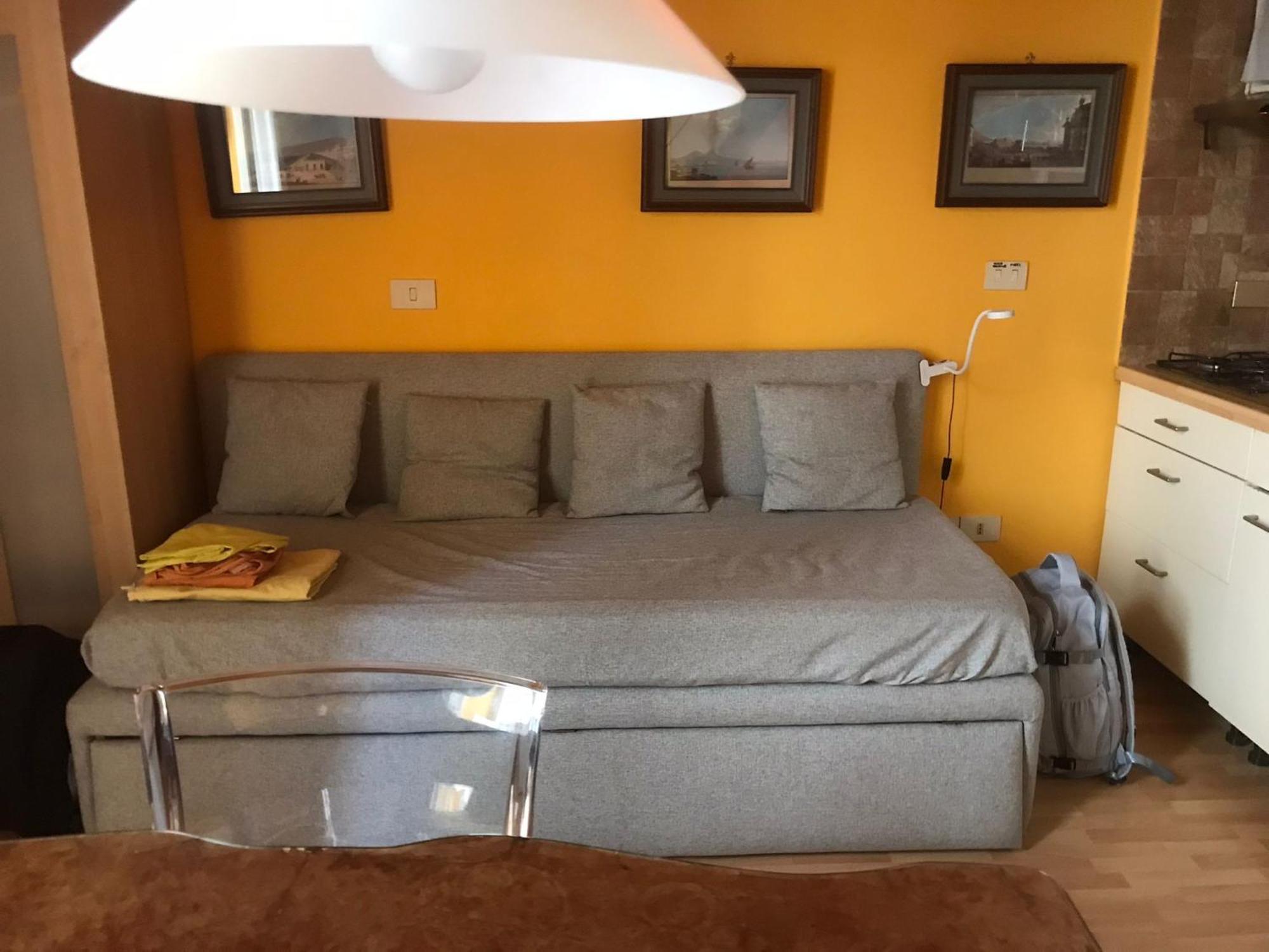 Guide Tour Apartments Наполи Екстериор снимка