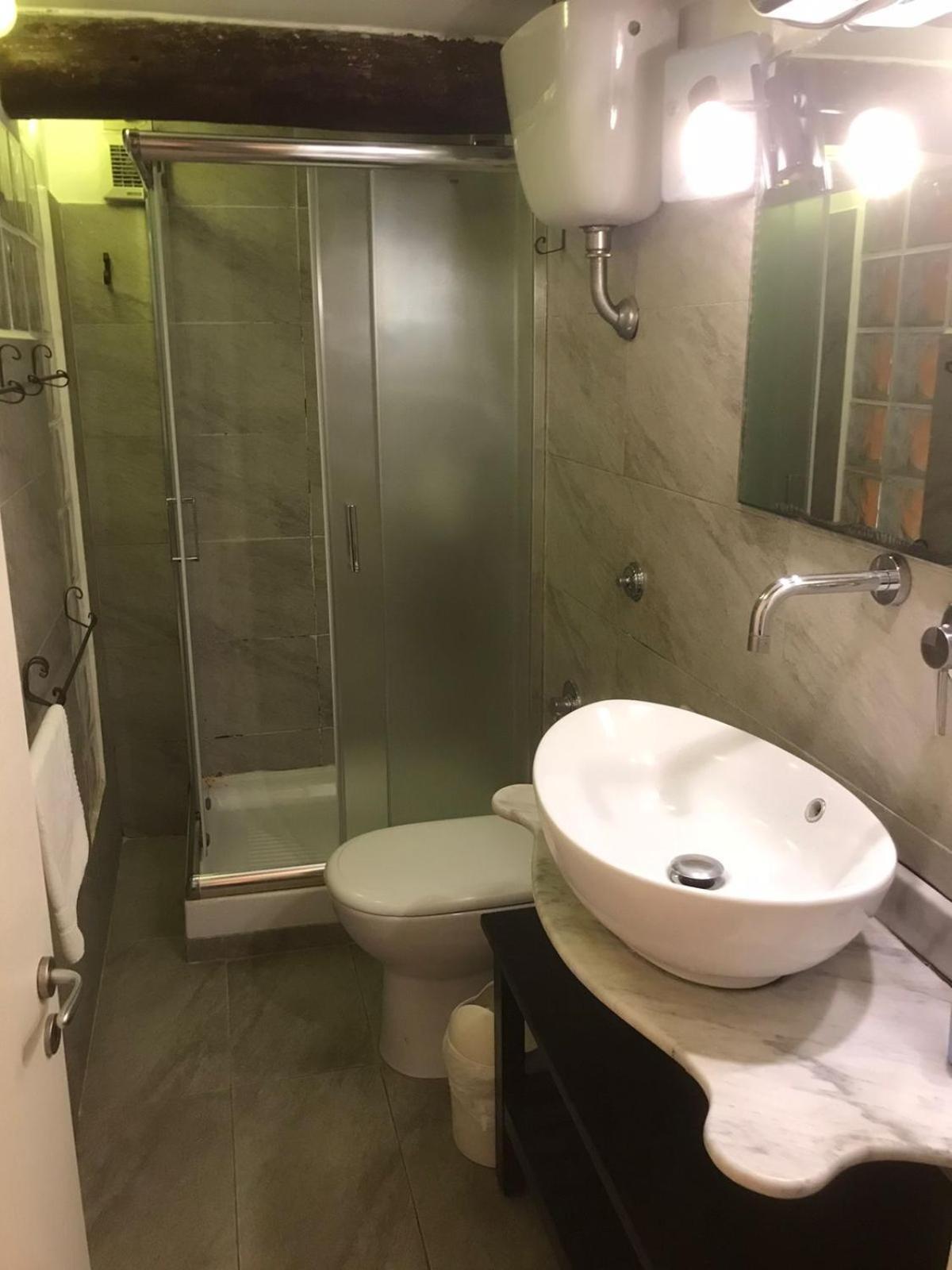 Guide Tour Apartments Наполи Екстериор снимка