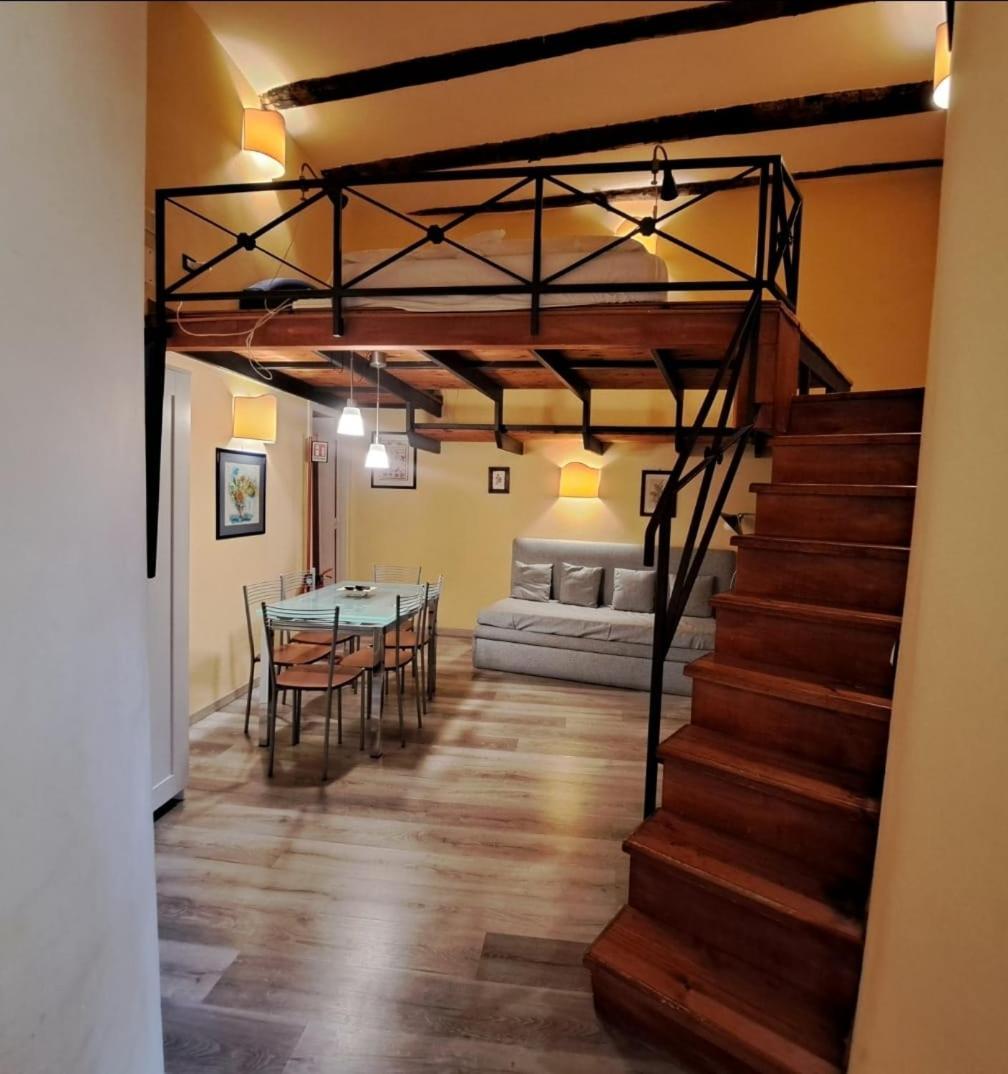 Guide Tour Apartments Наполи Екстериор снимка