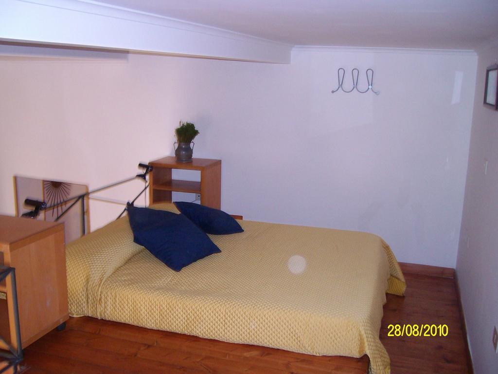Guide Tour Apartments Наполи Екстериор снимка