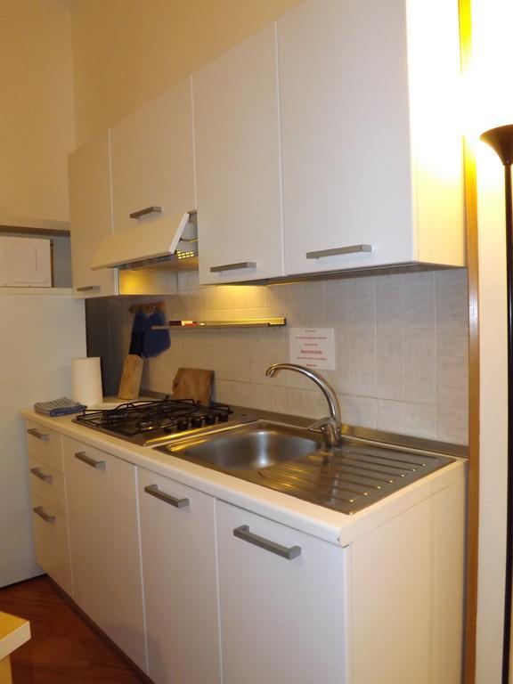 Guide Tour Apartments Наполи Екстериор снимка