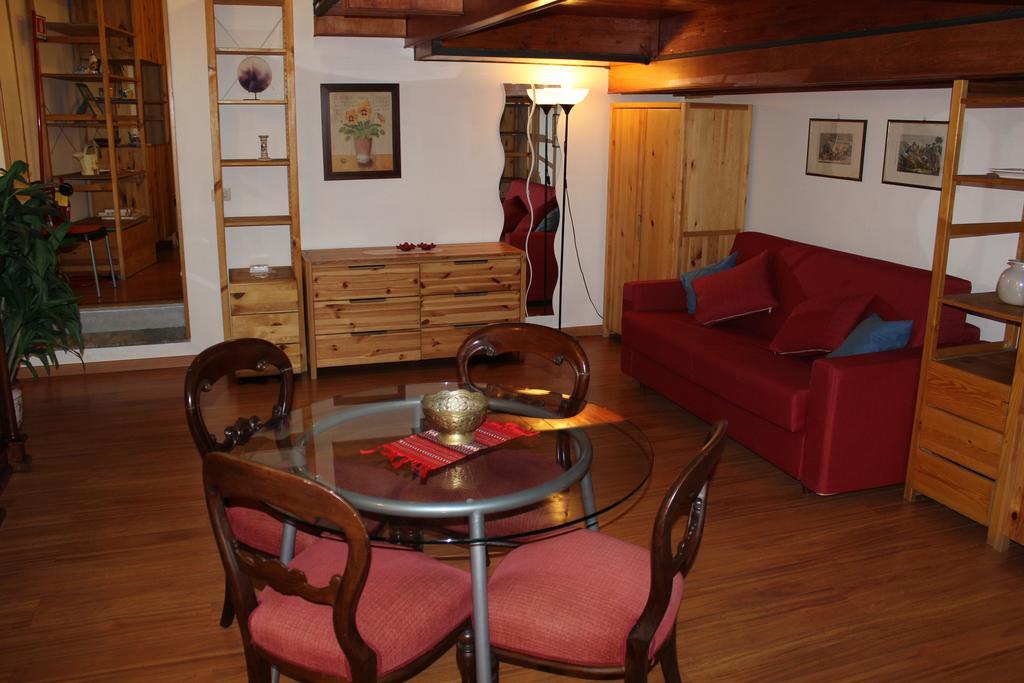 Guide Tour Apartments Наполи Екстериор снимка
