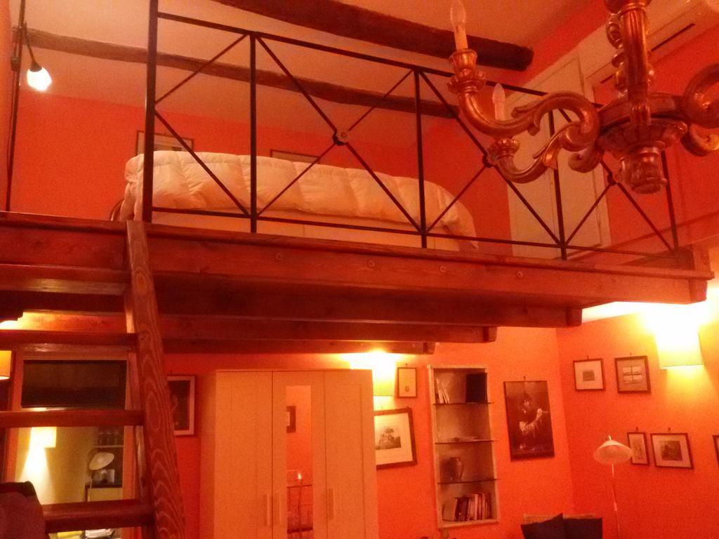 Guide Tour Apartments Наполи Екстериор снимка