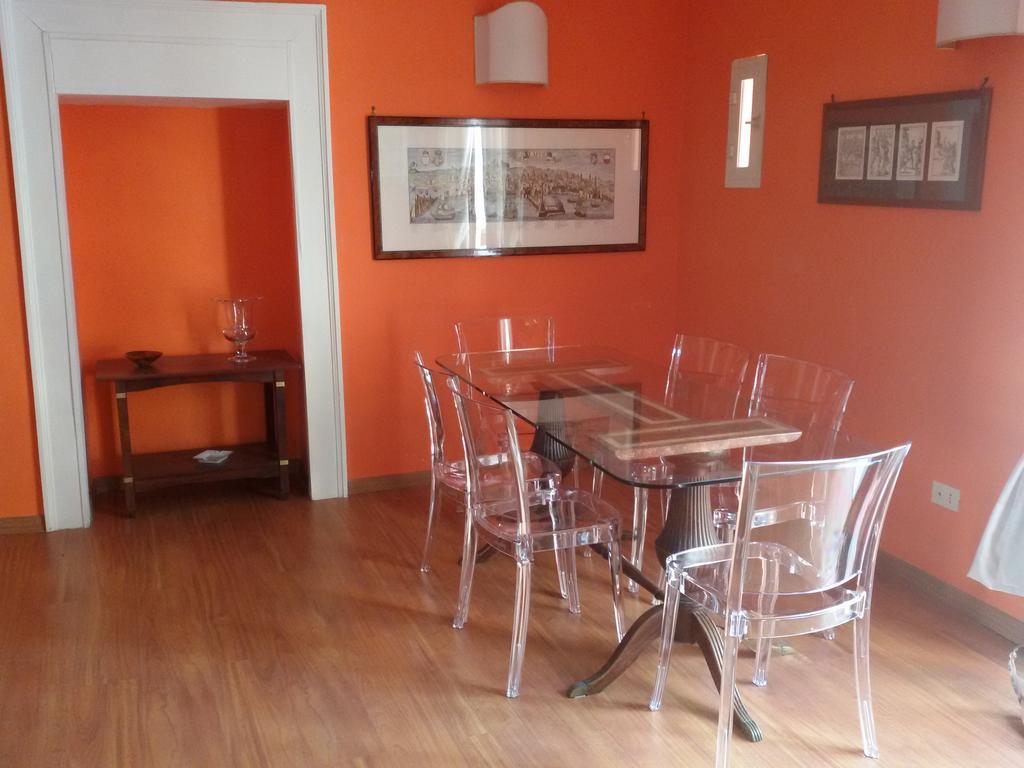 Guide Tour Apartments Наполи Екстериор снимка