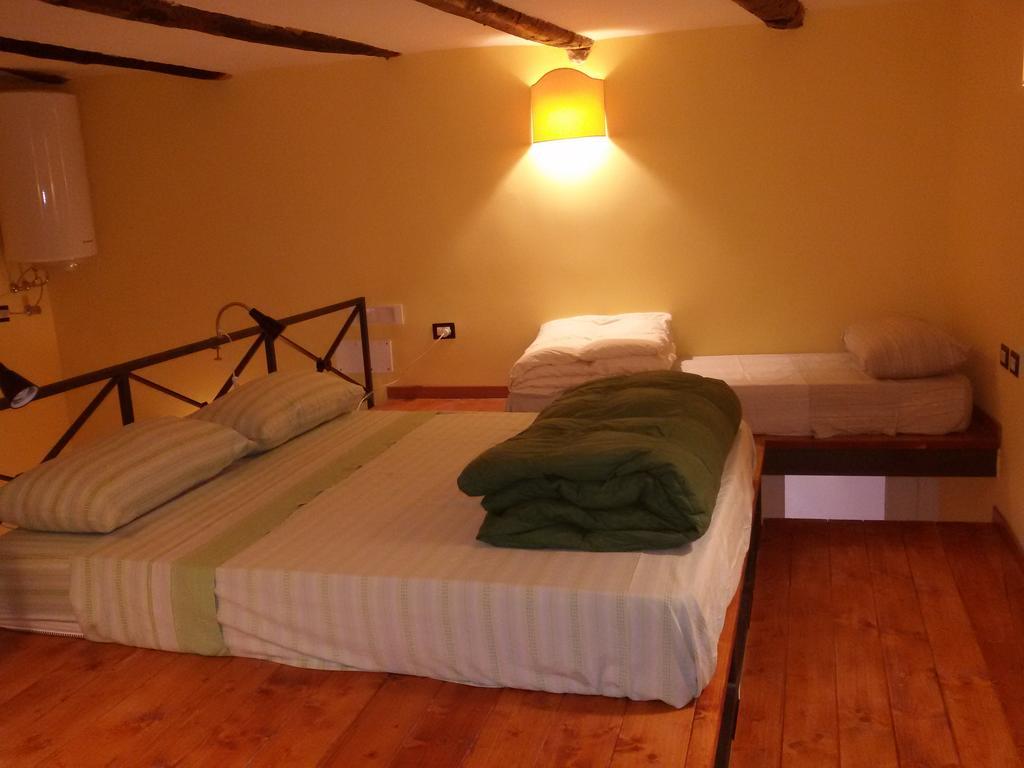 Guide Tour Apartments Наполи Екстериор снимка